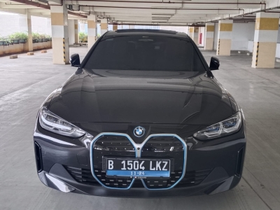 BMW i4  (2024)
