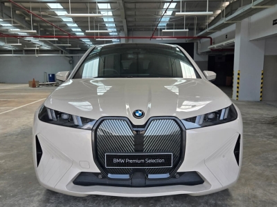 BMW iX  (2025)