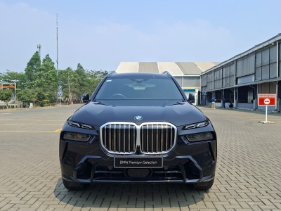 BMW X7  (2024)