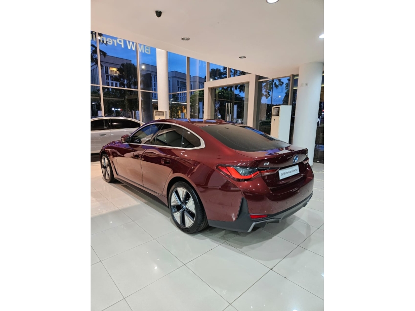 BMW i4 eDrive40