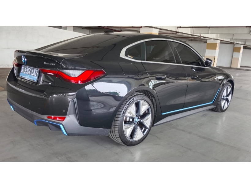 BMW i4 eDrive40