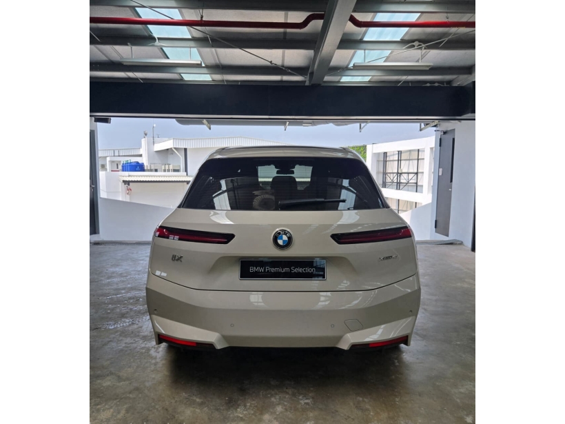 BMW iX xDrive40 Sport